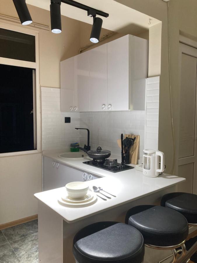 Apartment Kostava 10 Batumi Luaran gambar